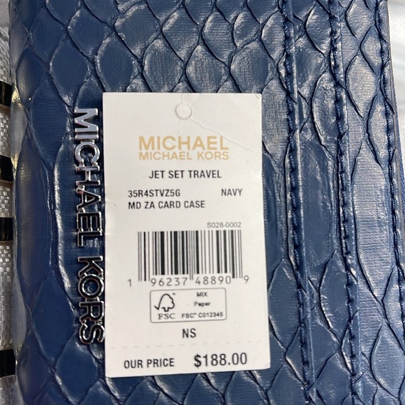 Michael Kors Women Medium Zip Around Card Case Coin Pouch Wallet Navy
NWT - Picture 10 of 16